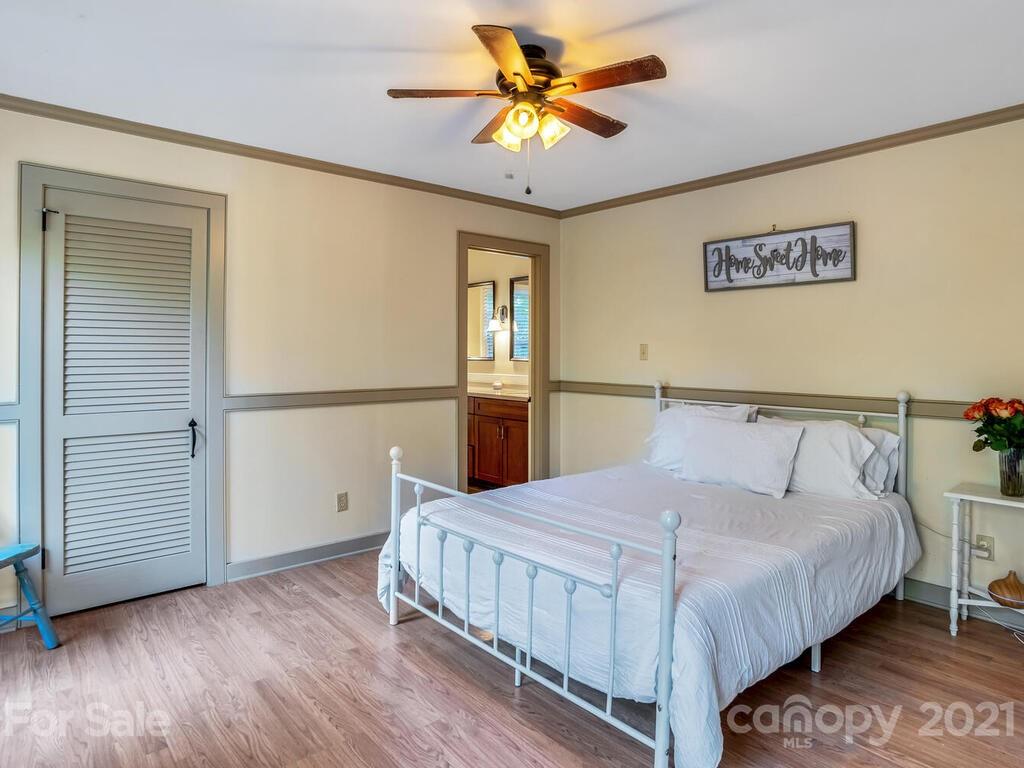 135 Layfield Drive Waynesville NC 28786