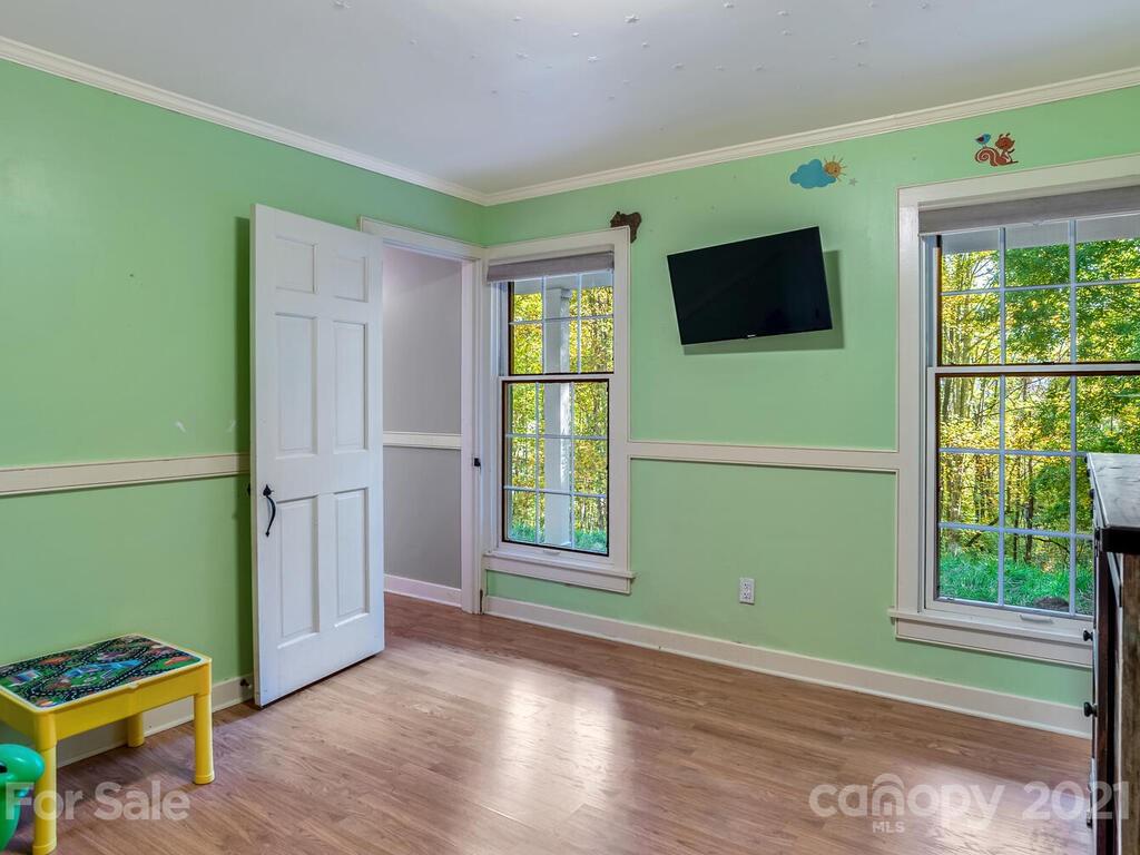 135 Layfield Drive Waynesville NC 28786