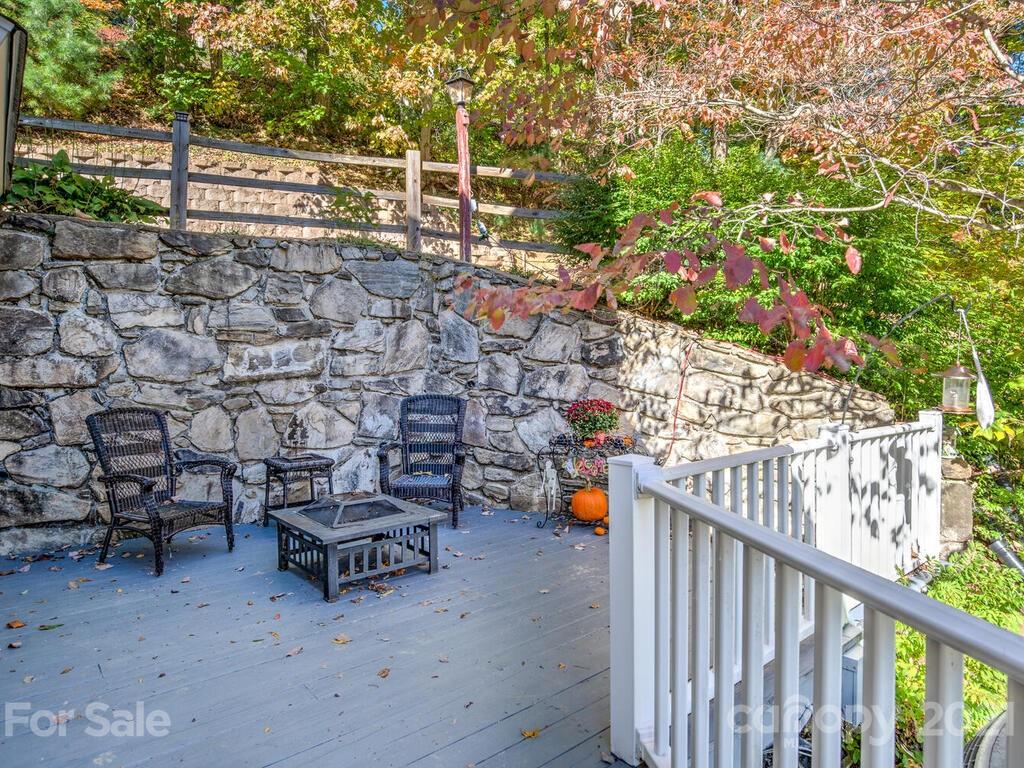 135 Layfield Drive Waynesville NC 28786