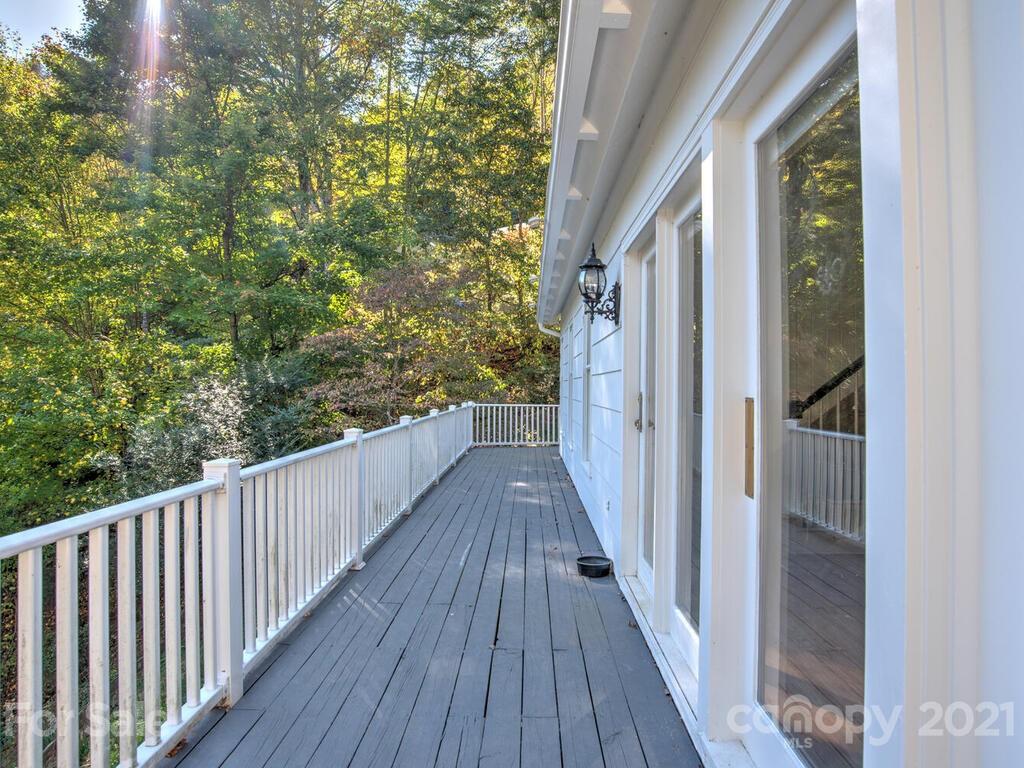 135 Layfield Drive Waynesville NC 28786