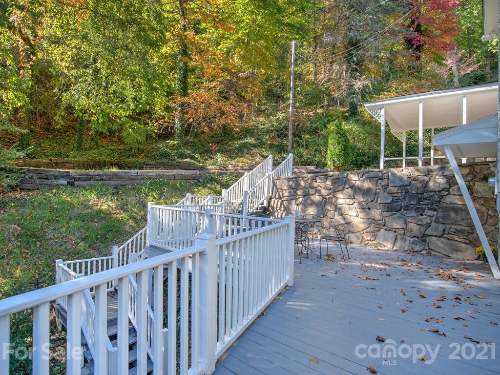 135 Layfield Drive Waynesville NC 28786