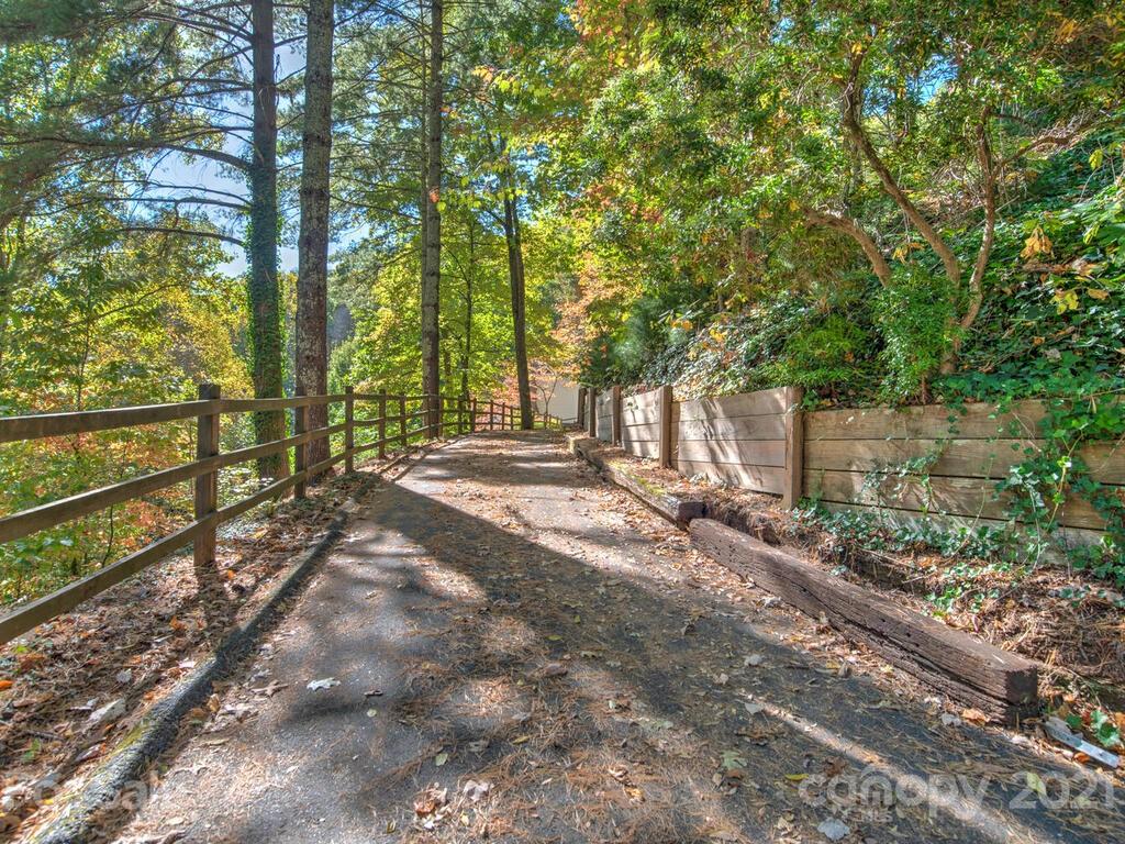 135 Layfield Drive Waynesville NC 28786