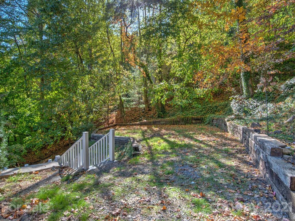 135 Layfield Drive Waynesville NC 28786