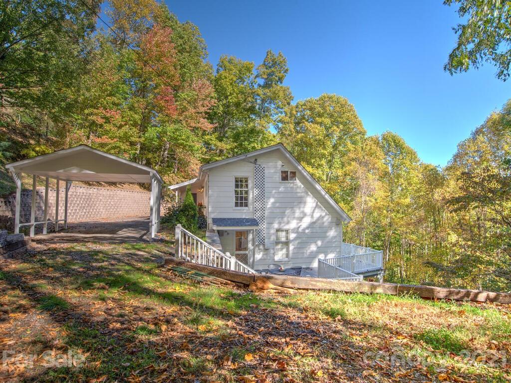 135 Layfield Drive Waynesville NC 28786