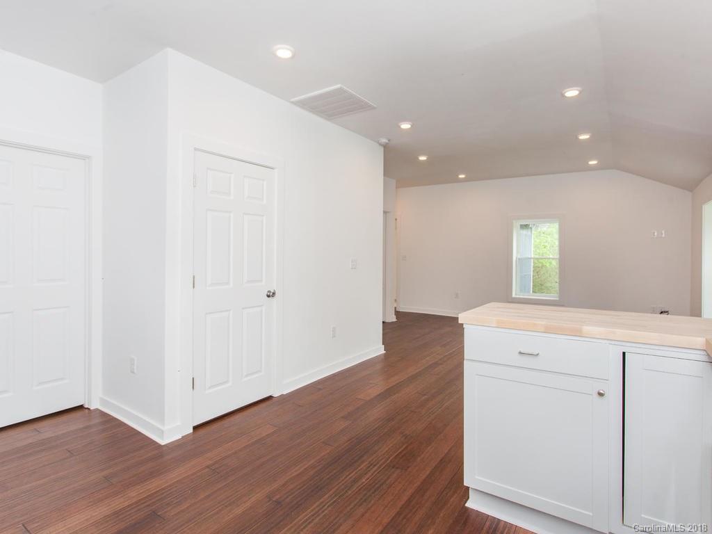 194 Cedar Hill Road Asheville NC 28806