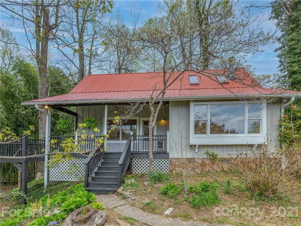 87 Coates Street Saluda NC 28773