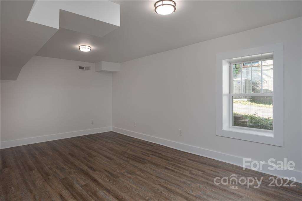24 Brevard Road Asheville NC 28806