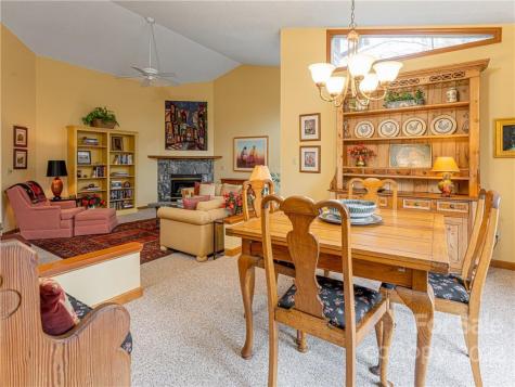 9 Brody Trail Asheville NC 28804
