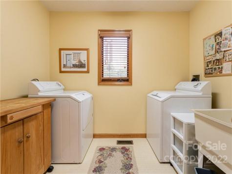 9 Brody Trail Asheville NC 28804
