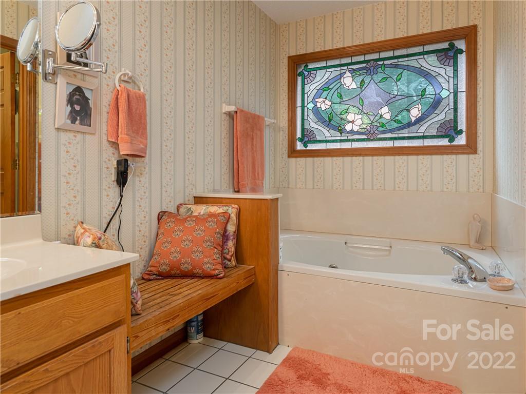 9 Brody Trail Asheville NC 28804