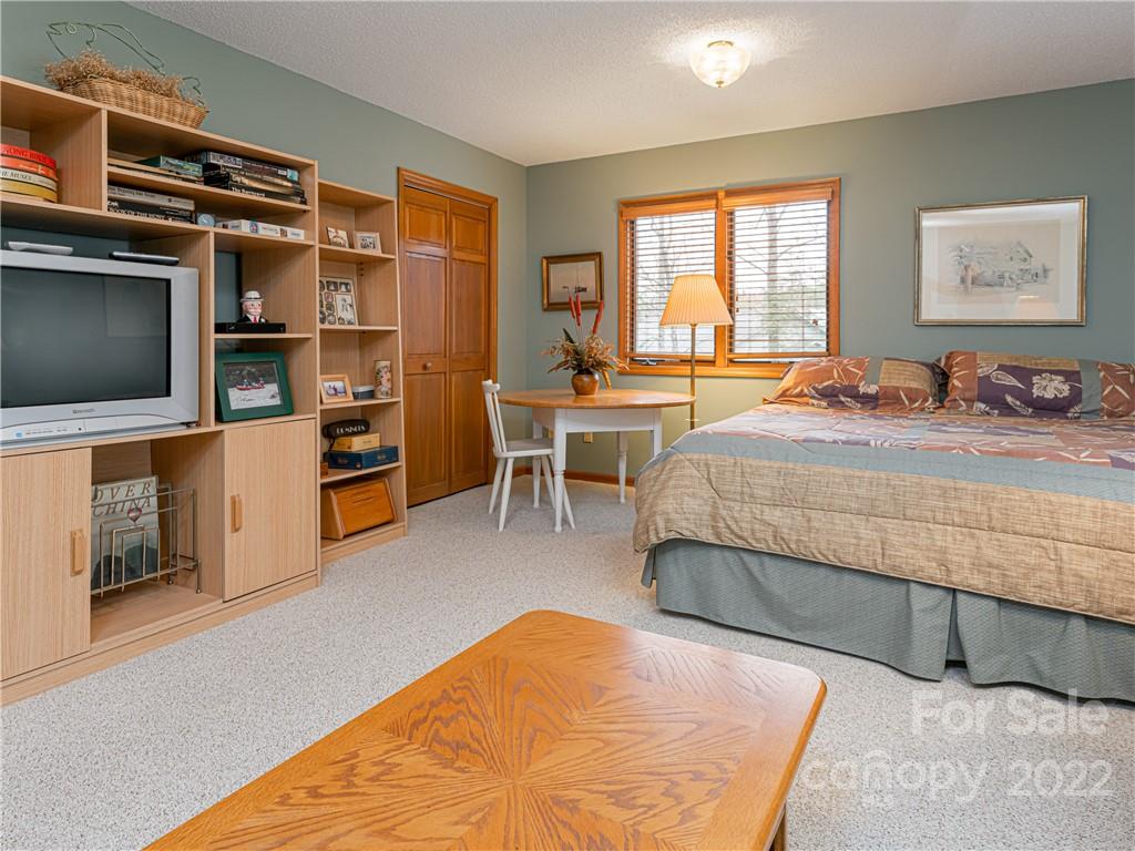 9 Brody Trail Asheville NC 28804