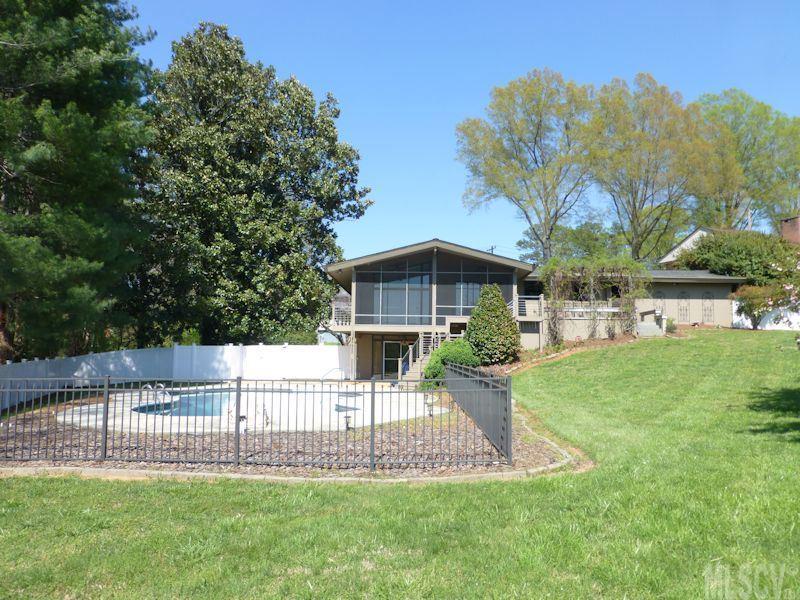 625 20th Avenue Drive NW Hickory NC 28601