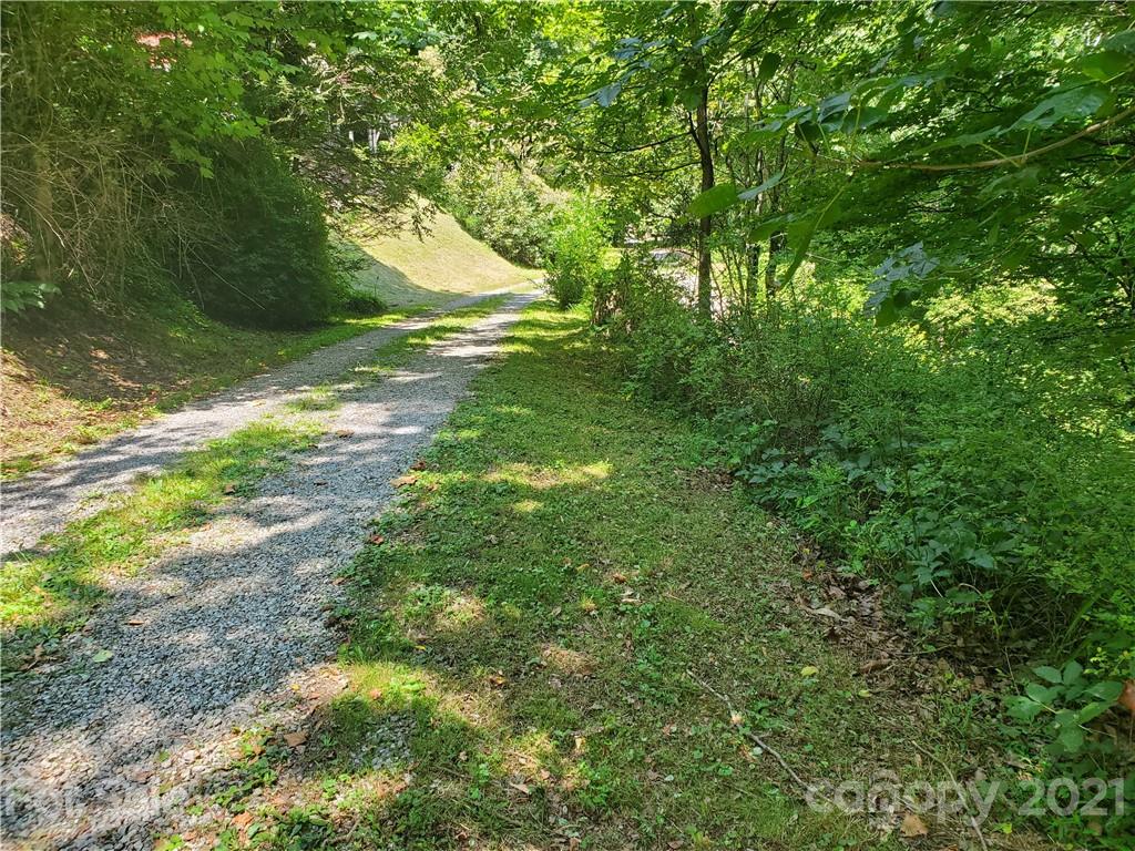 32 Fox Run Waynesville NC 28785
