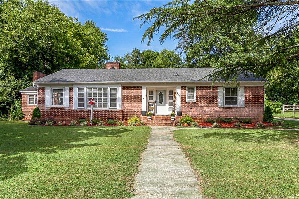 201 N Hawthorne Street Mount Holly NC 28120