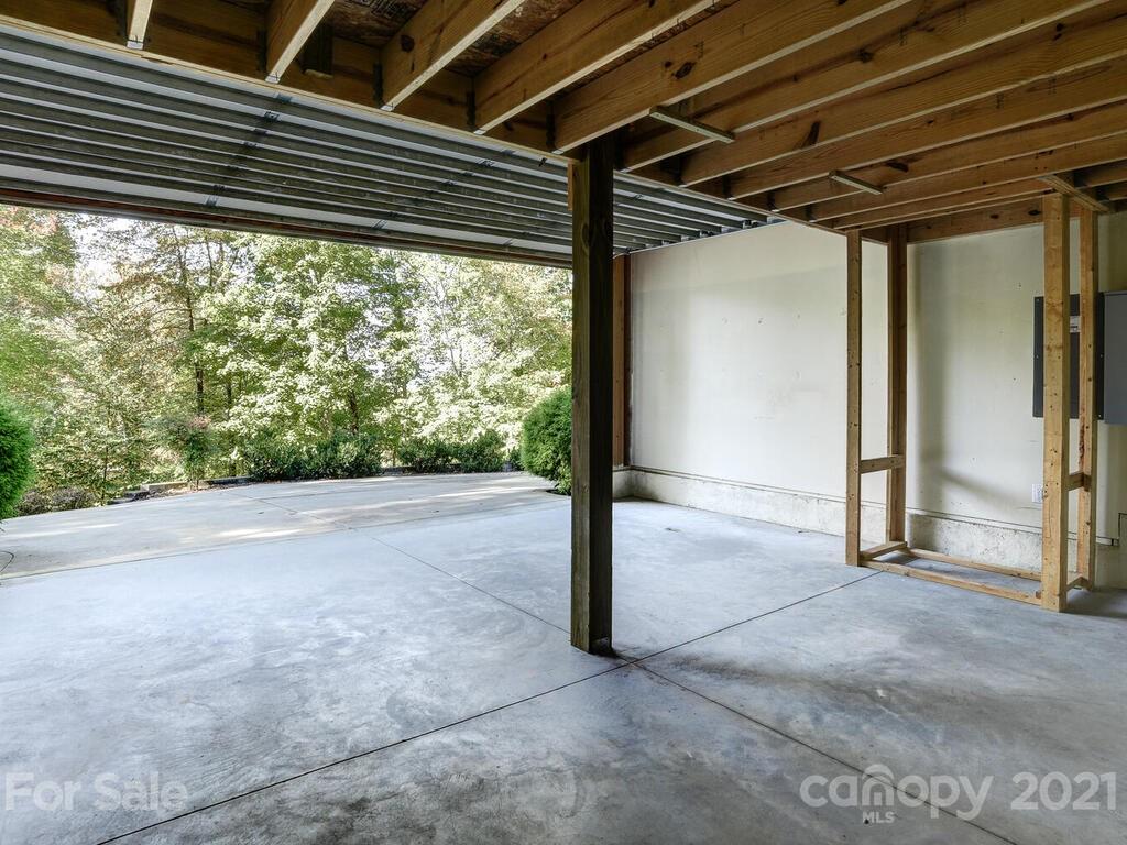 22 Balsamwood Road Leicester NC 28748