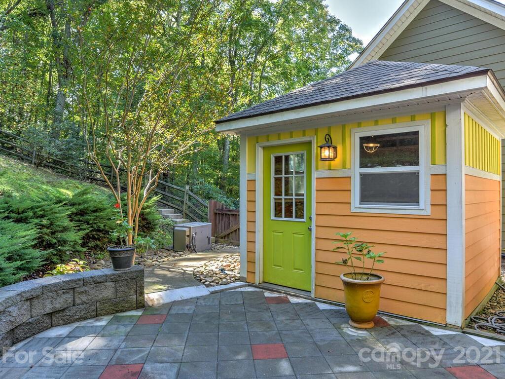 22 Balsamwood Road Leicester NC 28748