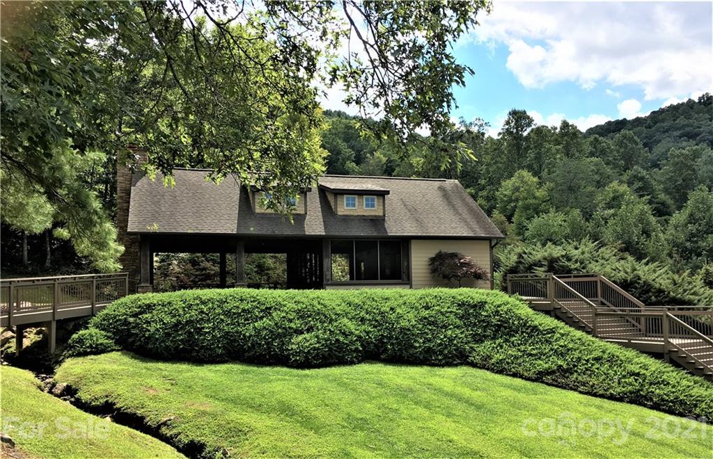 22 Balsamwood Road Leicester NC 28748