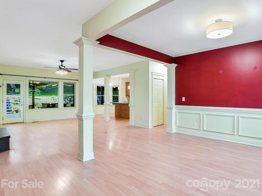 22 Balsamwood Road Leicester NC 28748