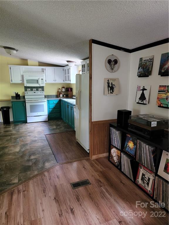 132 Shady Cazac Creek Weaverville NC 28787