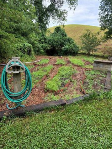 132 Shady Cazac Creek Weaverville NC 28787