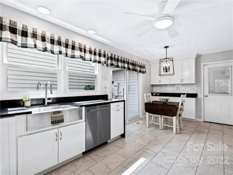 35 Cedarcliff Circle Asheville NC 28803