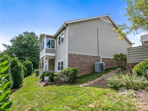 35 Cedarcliff Circle Asheville NC 28803