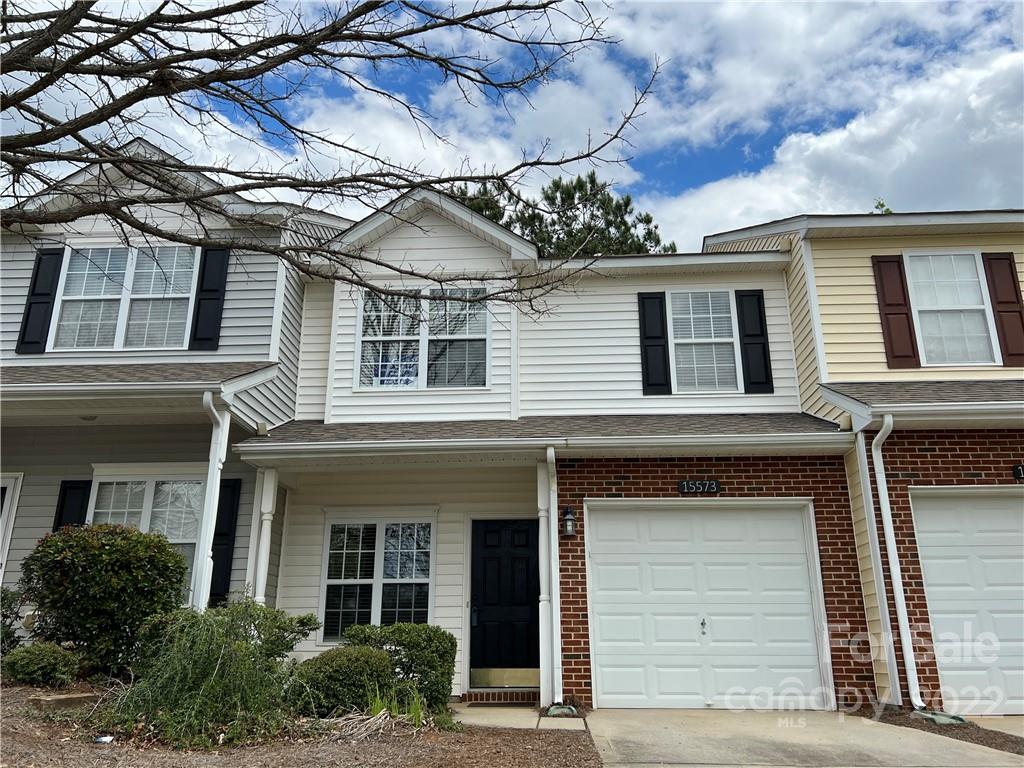 15573 Stronvar House Lane Charlotte NC 28277