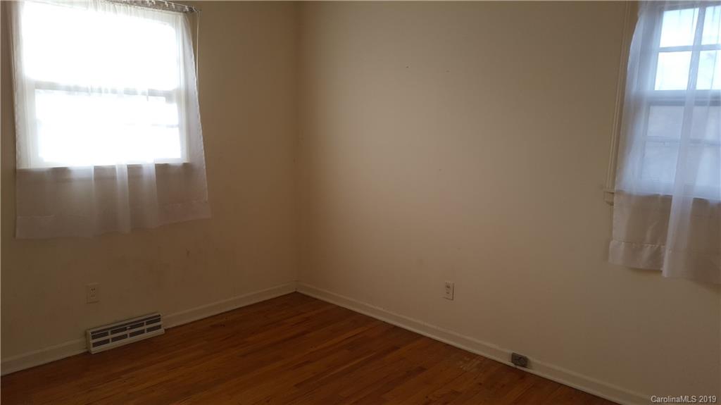 25 Melody Lane Asheville NC 28803