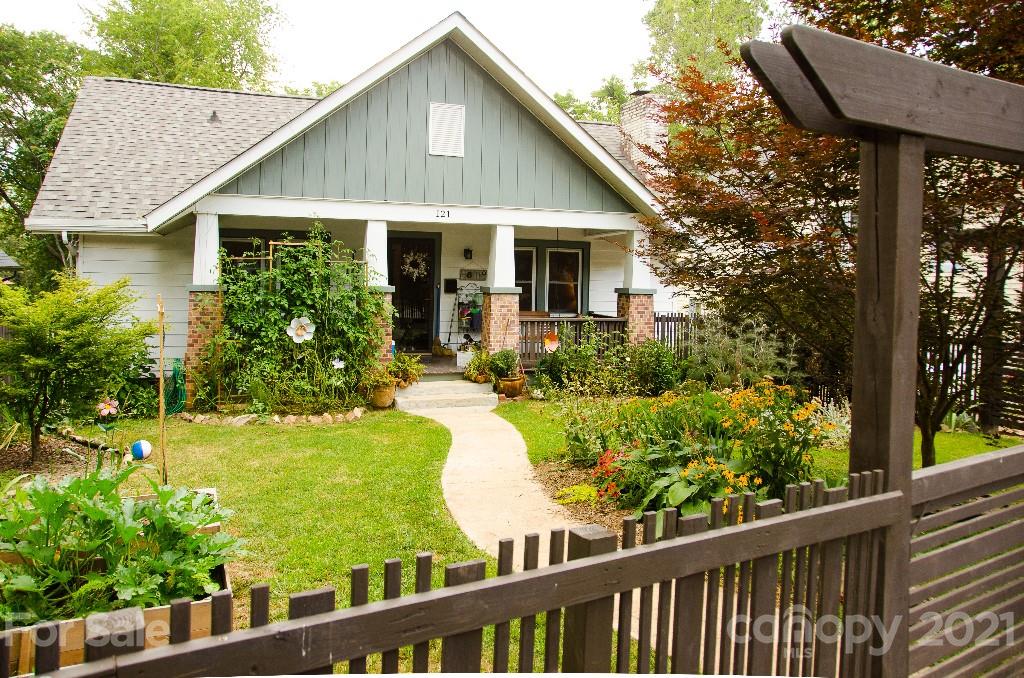 121 Brucemont Circle Asheville NC 28806