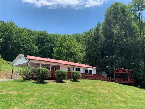 427 Hillcrest Street Sylva NC 28779