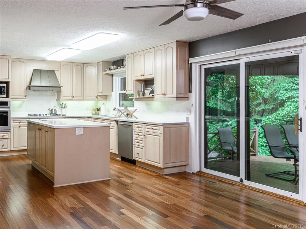 5 Country Spring Drive Asheville NC 28804