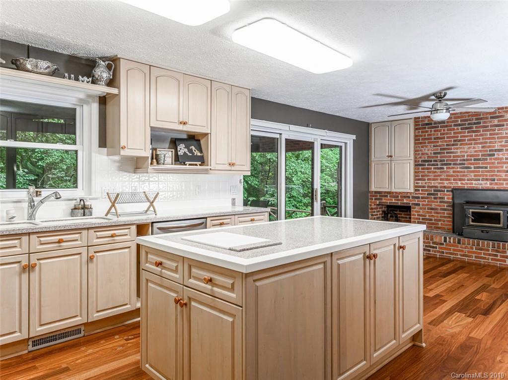 5 Country Spring Drive Asheville NC 28804