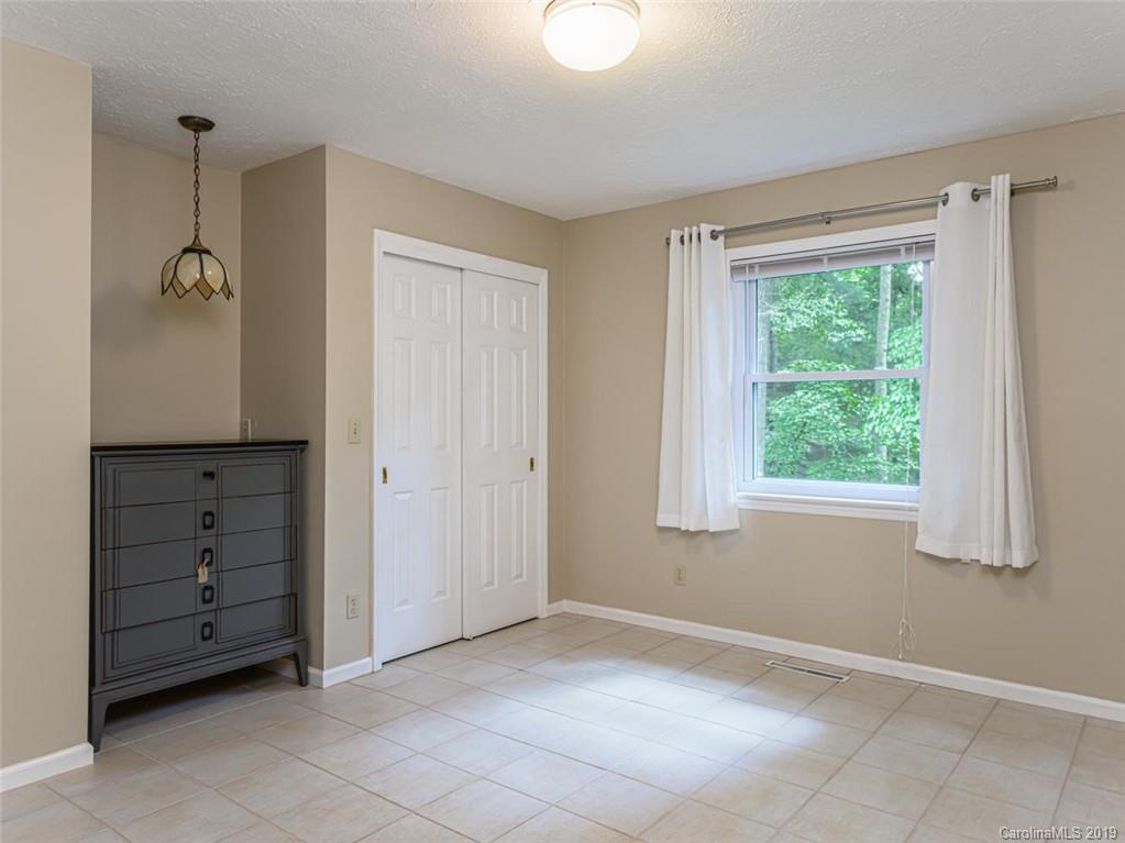 5 Country Spring Drive Asheville NC 28804