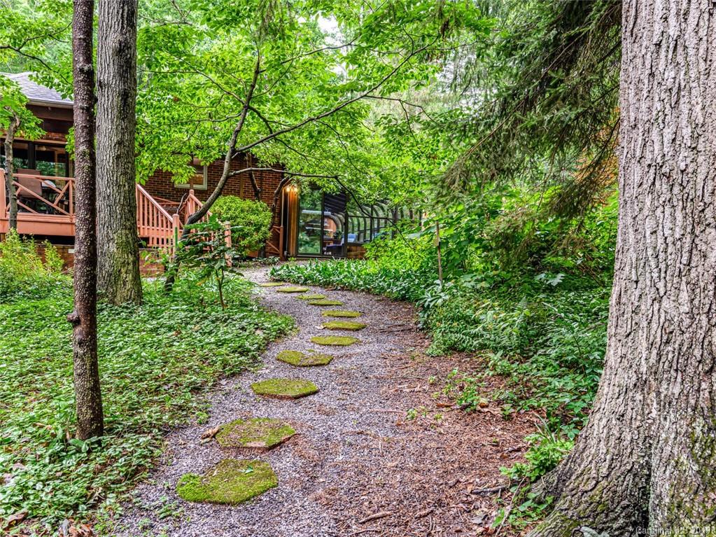 5 Country Spring Drive Asheville NC 28804