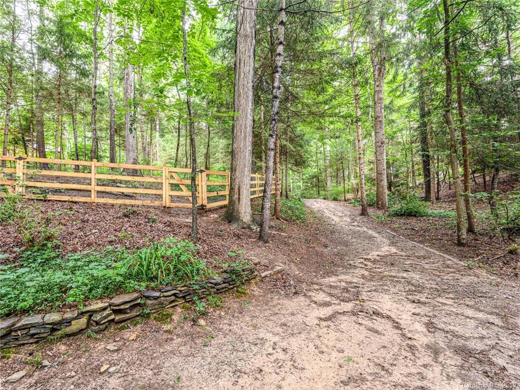 5 Country Spring Drive Asheville NC 28804