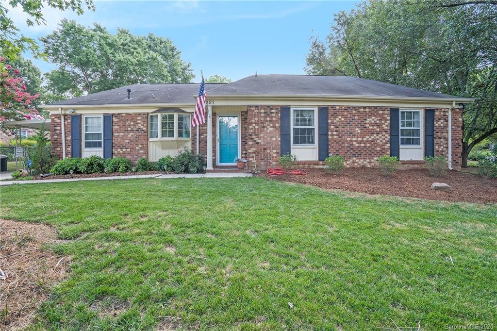 8221 Meadowind Circle Charlotte NC 28226