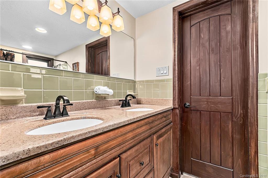 11 Cogswood Road Asheville NC 28804