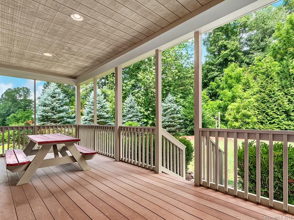 122 Twin Courts Drive Weaverville NC 28787