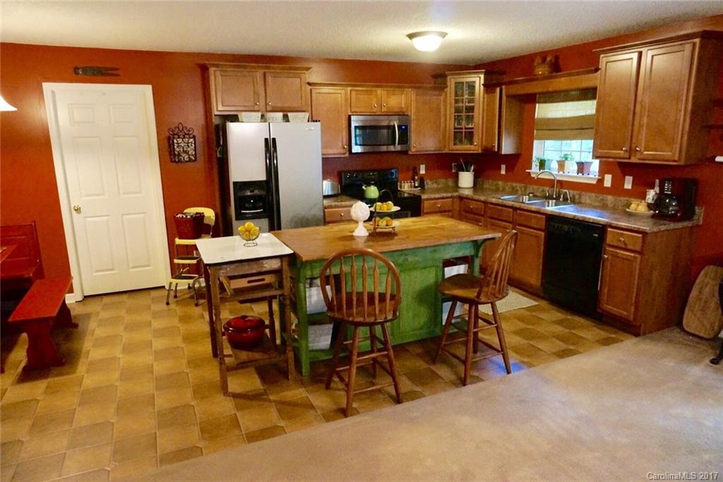 25 Dynasty Lane Candler NC 28715