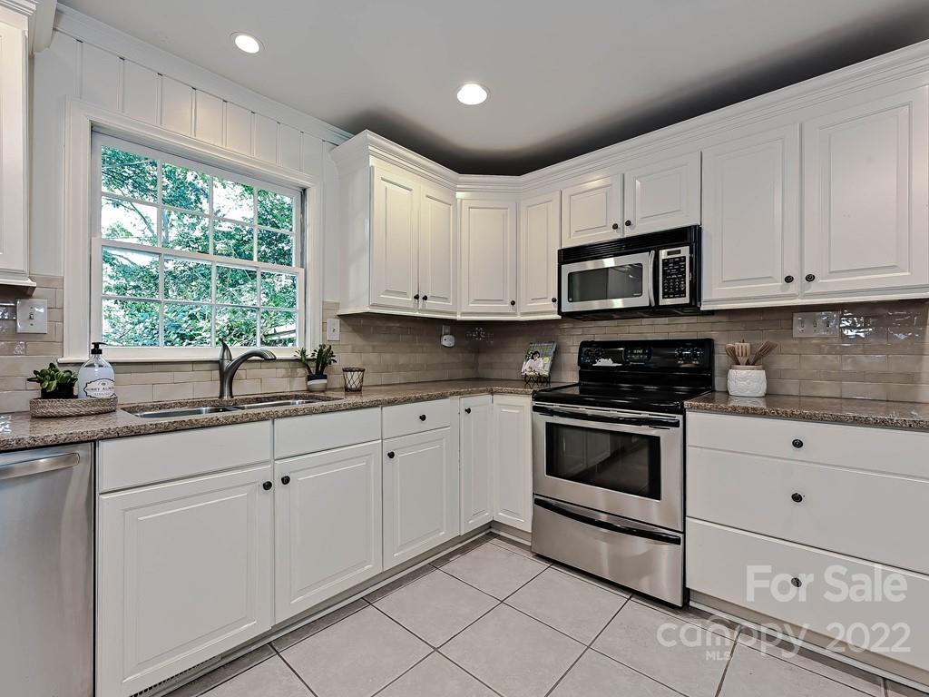 5042 Beckford Drive Charlotte NC 28226