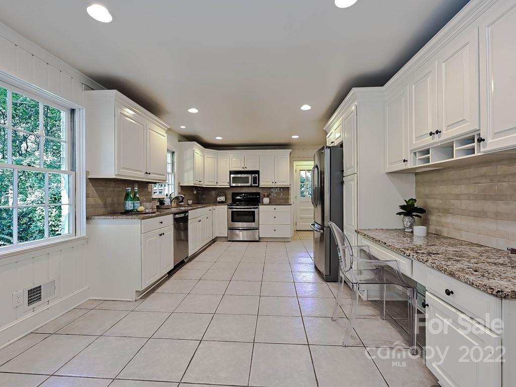 5042 Beckford Drive Charlotte NC 28226