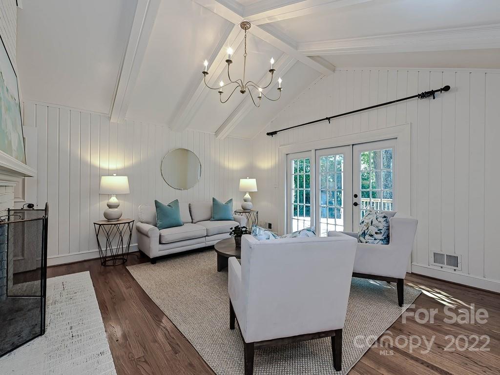 5042 Beckford Drive Charlotte NC 28226