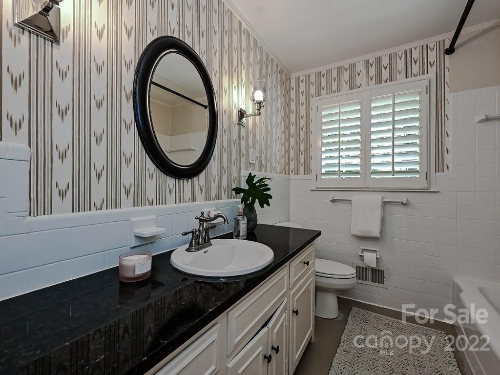 5042 Beckford Drive Charlotte NC 28226
