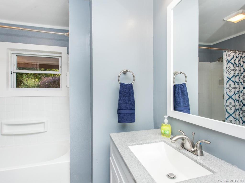 10 Winding Road Asheville NC 28803