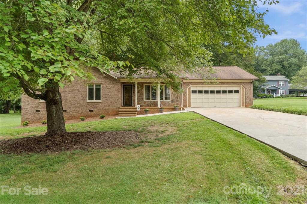 1667 Rolling Lane Hickory NC 28602