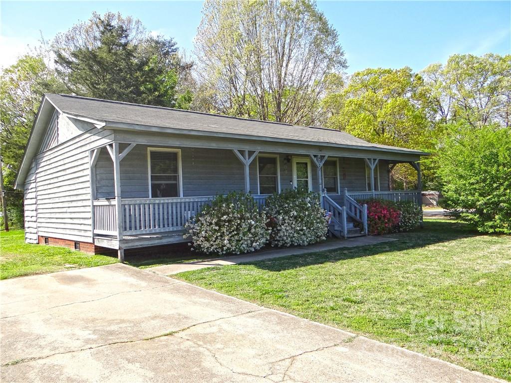4327 Catawba Burris Road Denver NC 28037