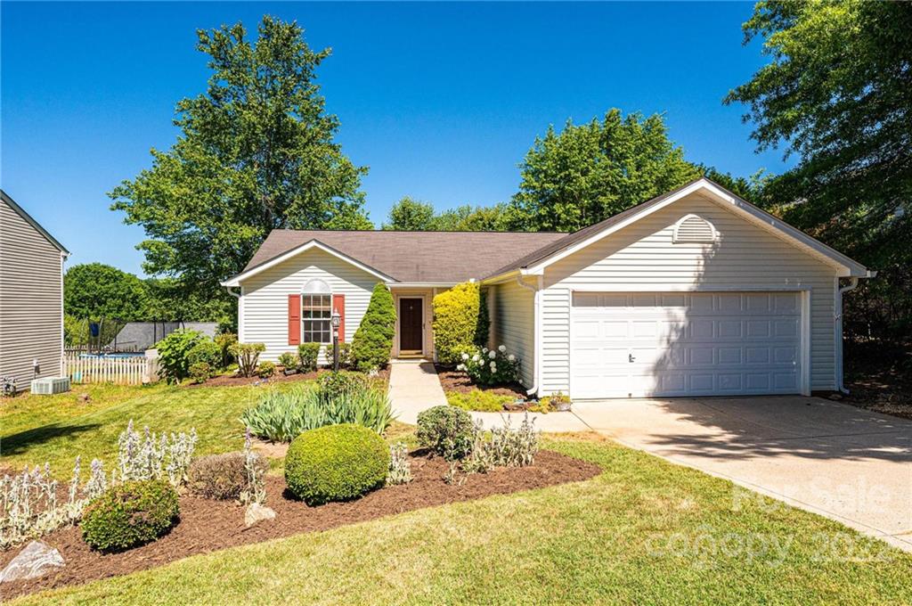 1957 8th Street Lane SE Hickory NC 28602