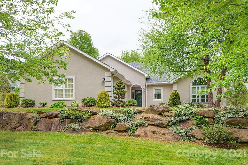 2 Stonebridge Drive Asheville NC 28805