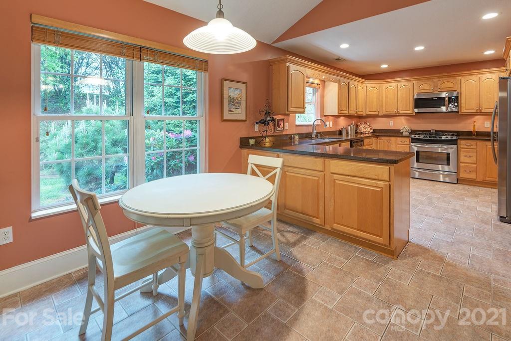 2 Stonebridge Drive Asheville NC 28805