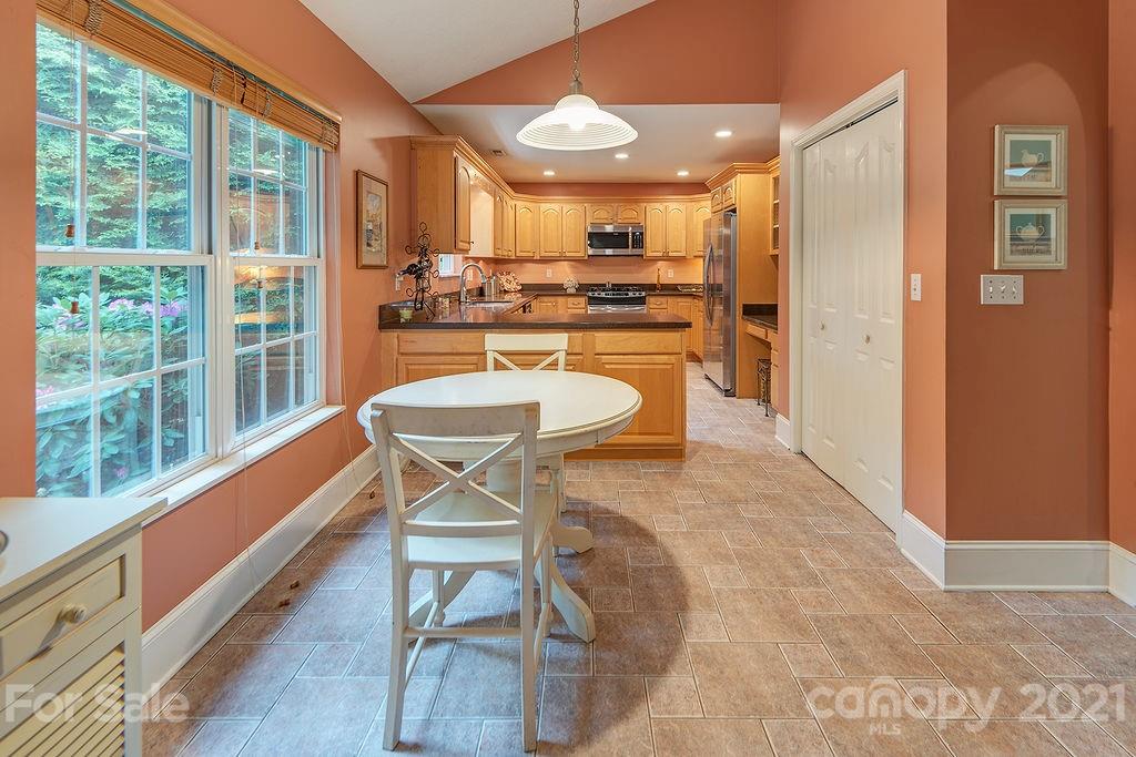 2 Stonebridge Drive Asheville NC 28805